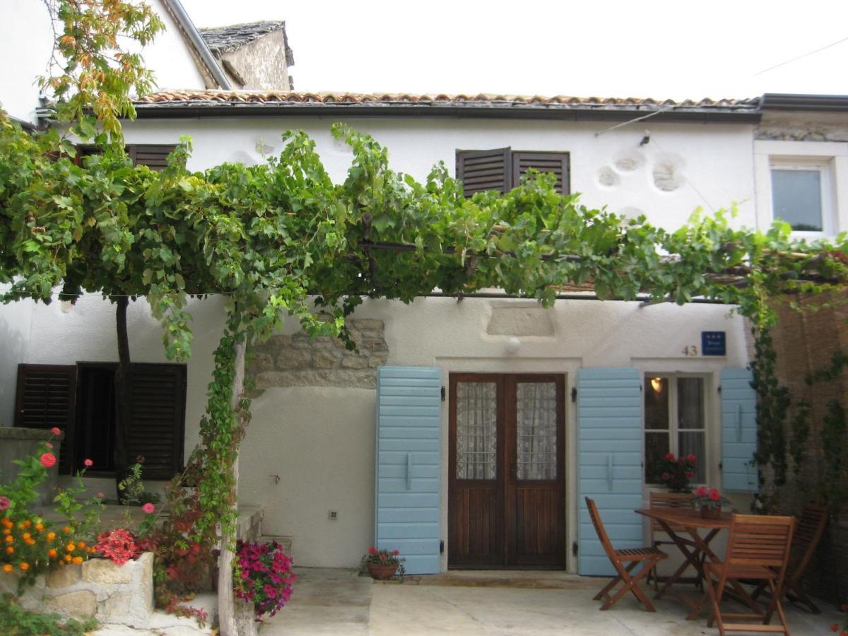 Holiday Home Trostova Kuca Pazin Szoba fotó