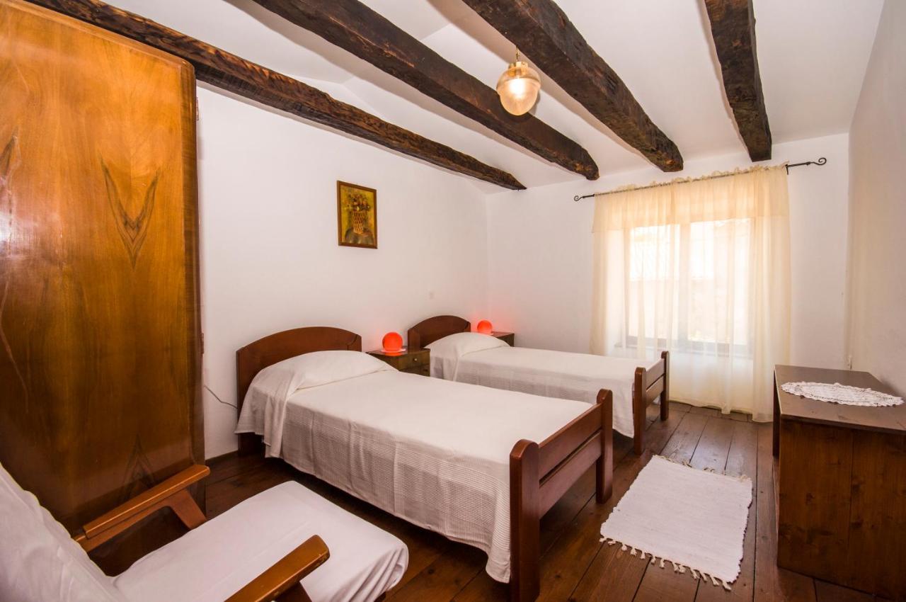 Holiday Home Trostova Kuca Pazin Kültér fotó