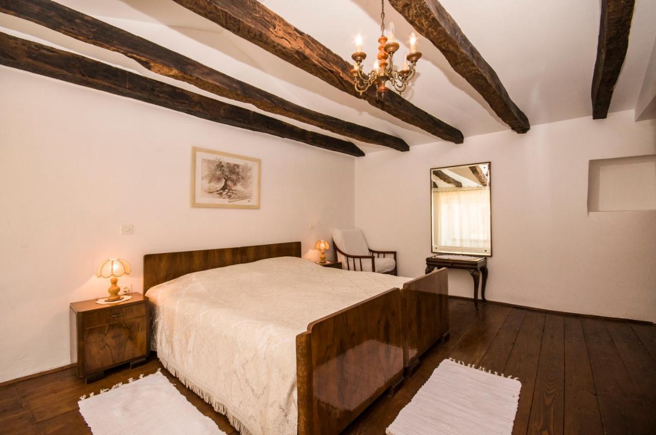 Holiday Home Trostova Kuca Pazin Kültér fotó