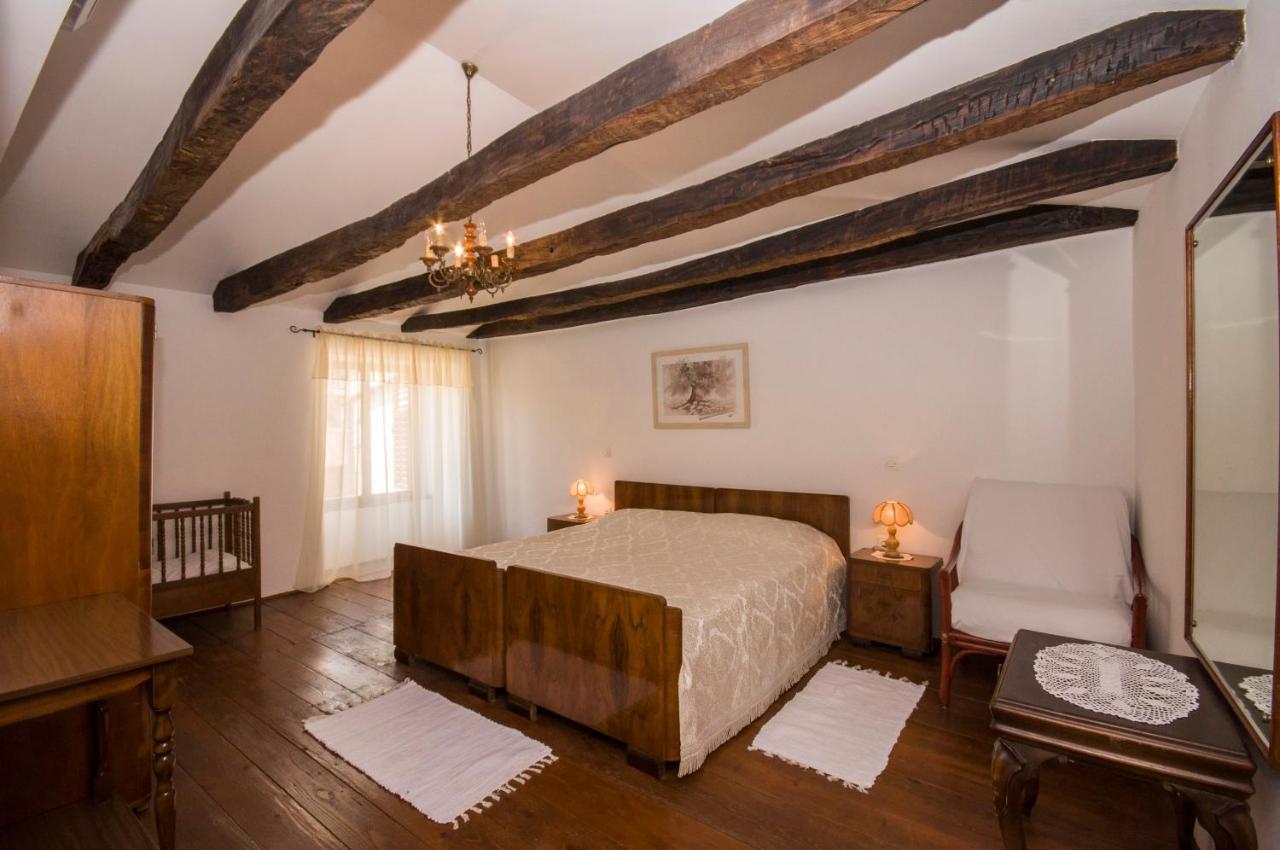 Holiday Home Trostova Kuca Pazin Kültér fotó